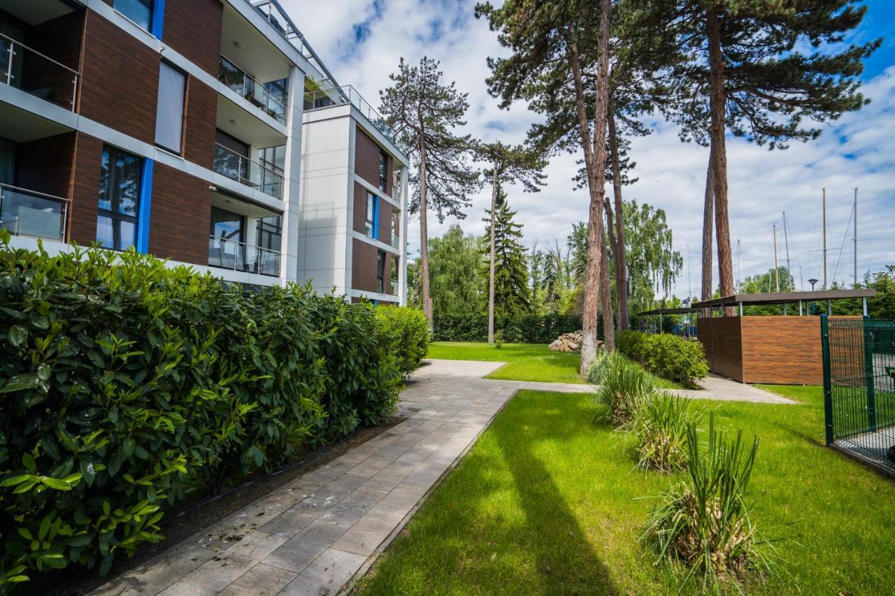 Mf Port Azur Wellness Apartments Siófok Buitenkant foto