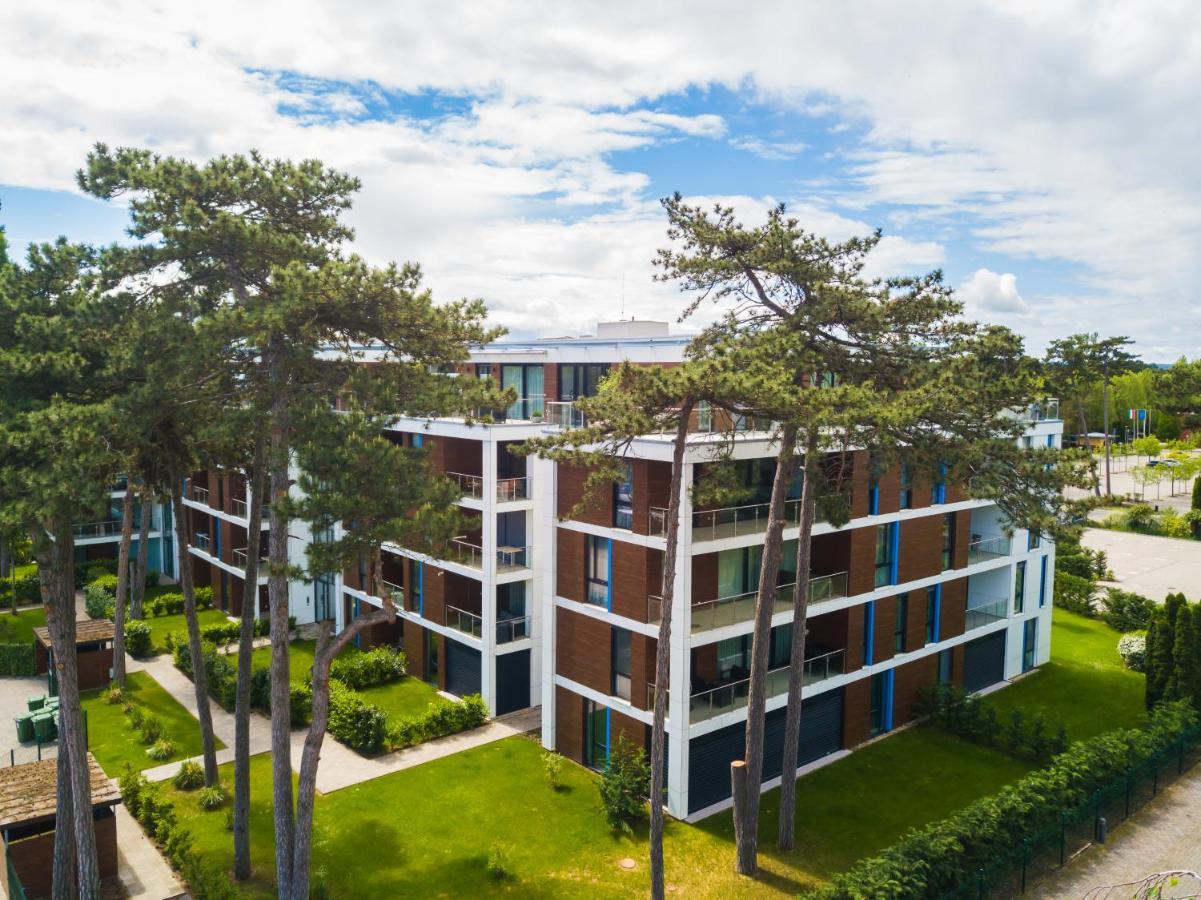 Mf Port Azur Wellness Apartments Siófok Buitenkant foto