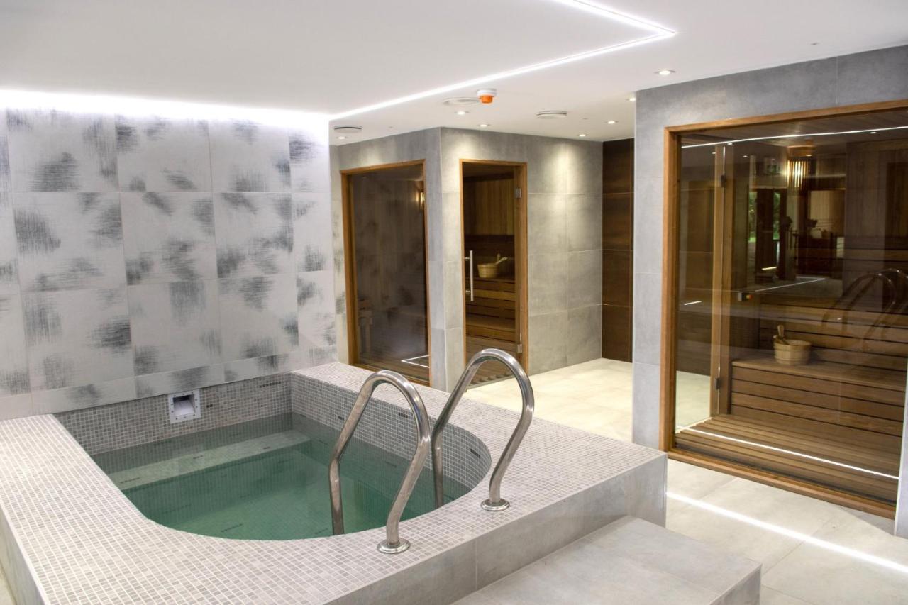 Mf Port Azur Wellness Apartments Siófok Buitenkant foto