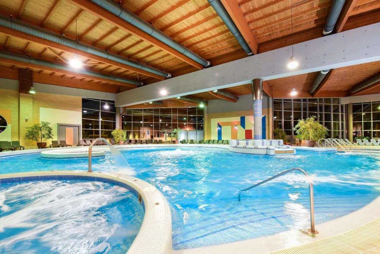 Mf Port Azur Wellness Apartments Siófok Buitenkant foto