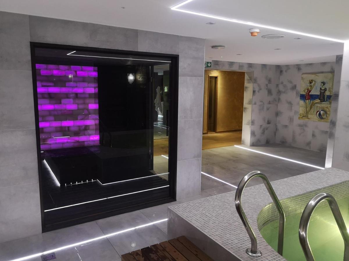 Mf Port Azur Wellness Apartments Siófok Buitenkant foto
