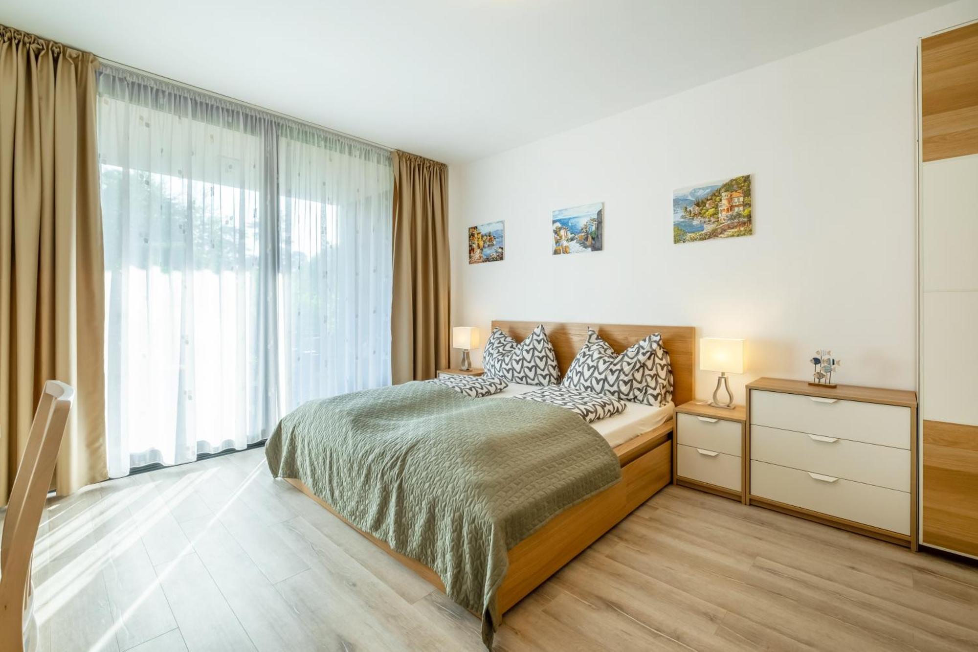 Mf Port Azur Wellness Apartments Siófok Buitenkant foto