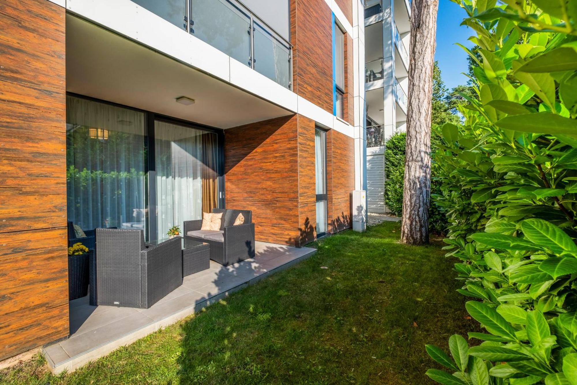 Mf Port Azur Wellness Apartments Siófok Buitenkant foto
